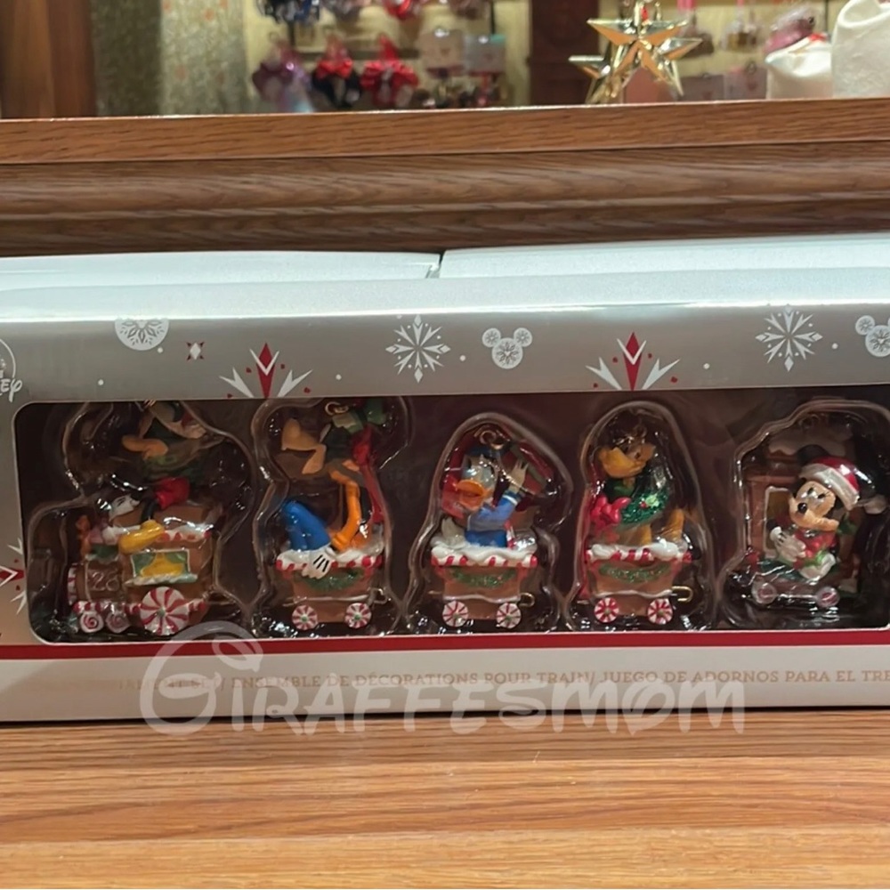 Disney Mickey Mouse Minnie Goofy Pluto Donald Christmas Ornaments Train Set